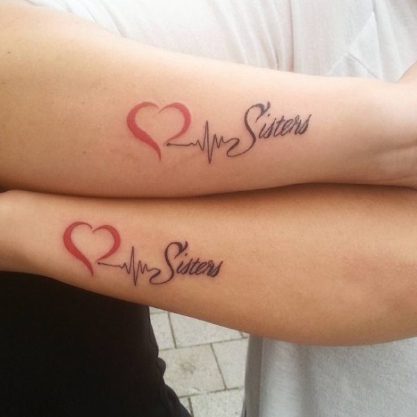 signer des tatouages ​​​​d'amour pour les soeurs