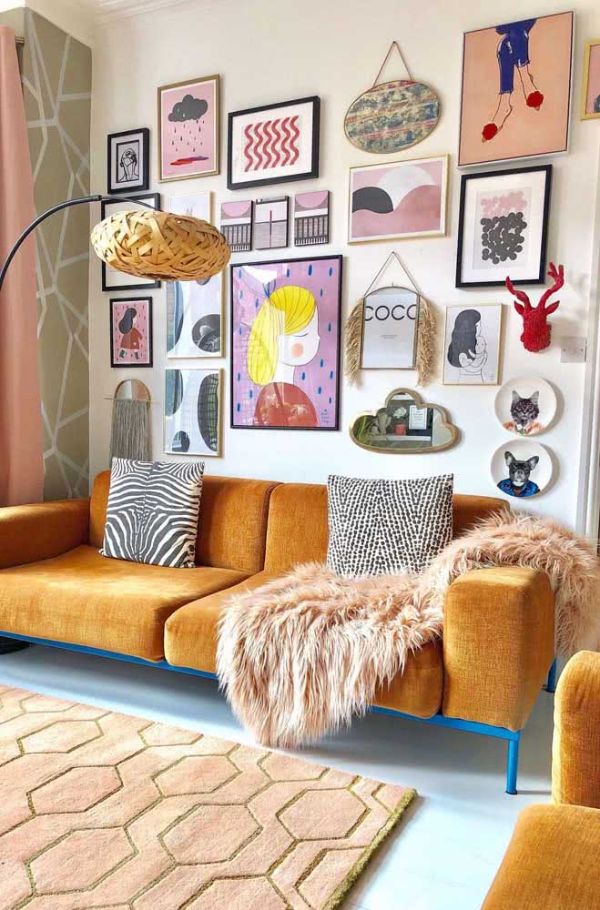 Mur d'images très coloré également avec des œuvres d'art pour les enfants superbes idées de mur d'accent de mur d'image