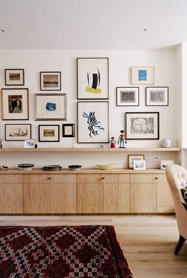 grand intérieur de mur d'image avec du bois