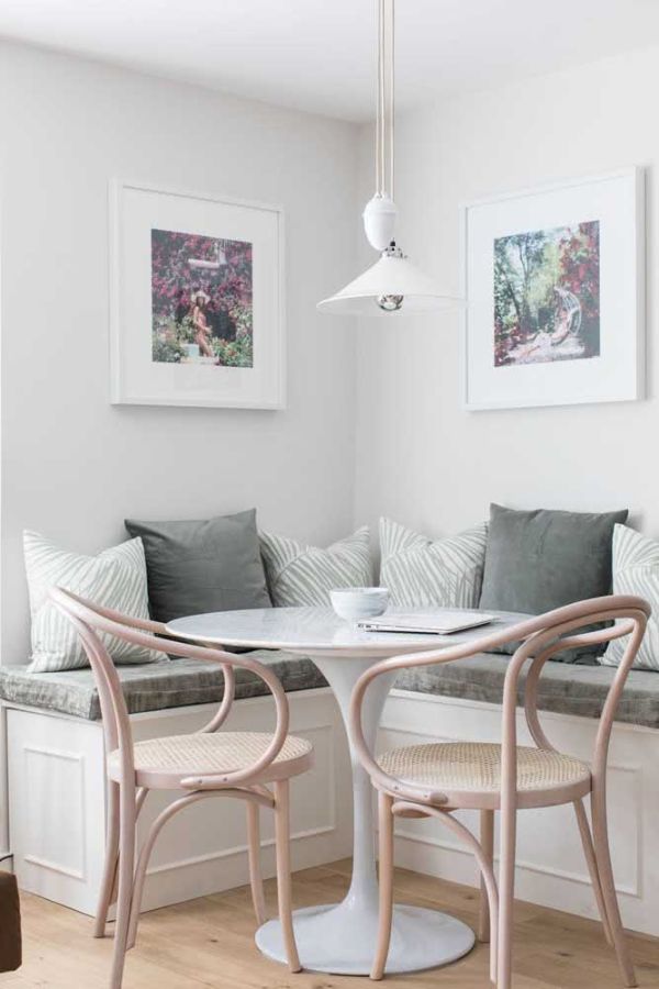 Coin unique dans le grand mur d'images intérieur