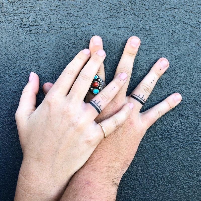 Le tatouage des alliances tout simplement élégant