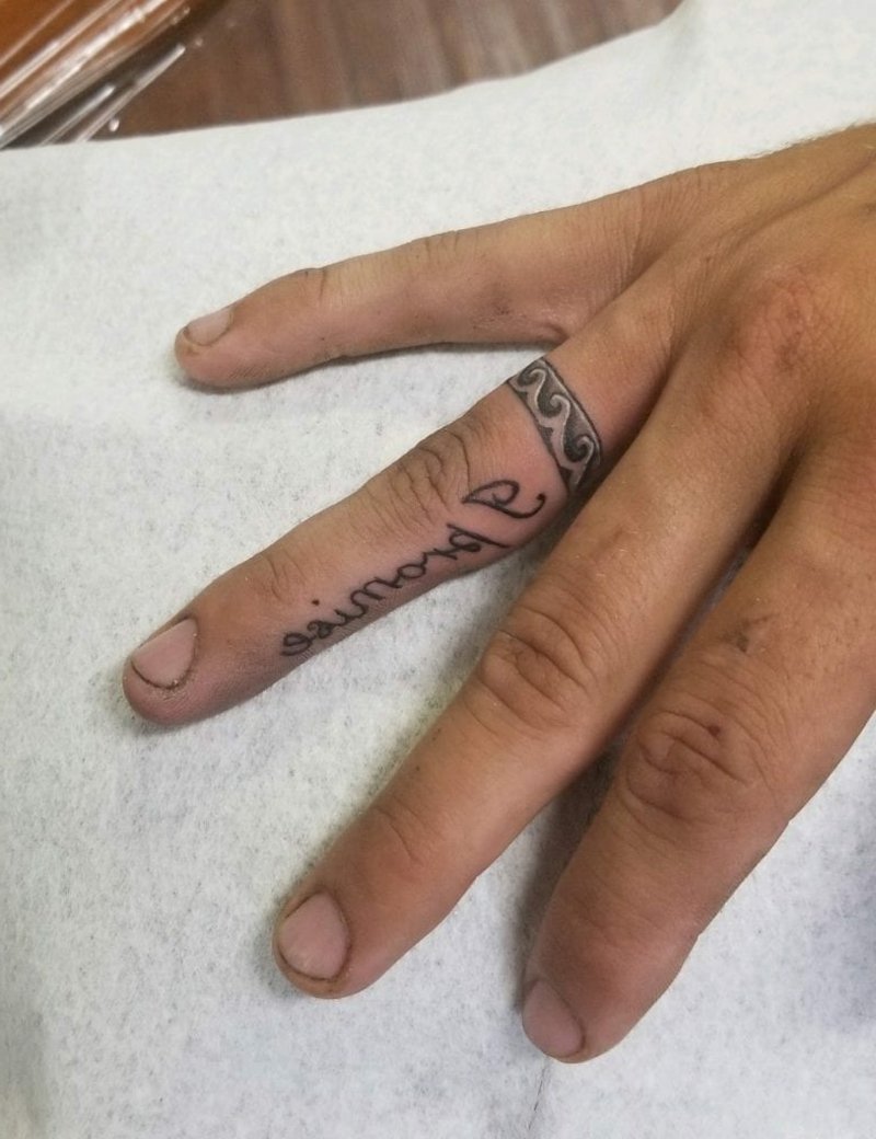 Mots de tatouage d'anneaux de mariage