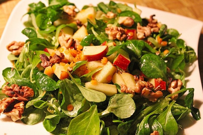 Saláta vörös lencse, édeskömény és dióval Kalória saláta vörös lencse dió