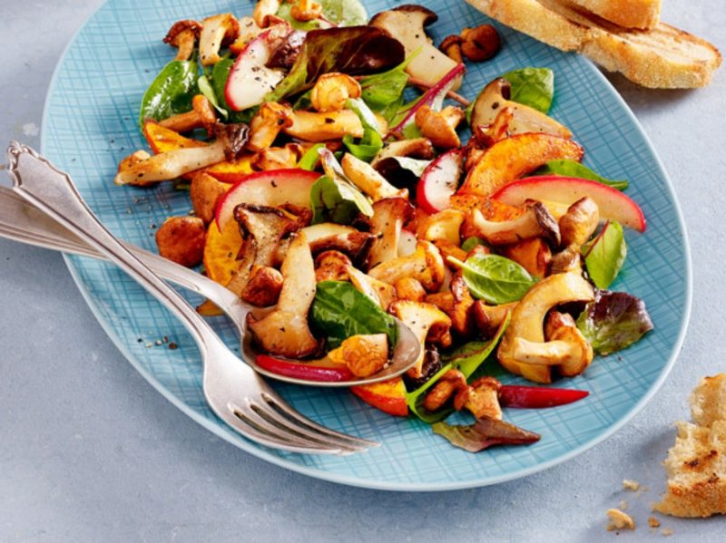 Saláta kalória meleg saláta gombával és sütőtökkel