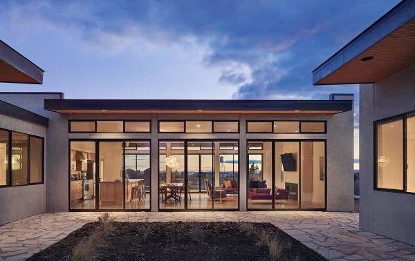 Grande maison éclairée au rez-de-chaussée verre et lumière pour construire des maisons préfabriquées