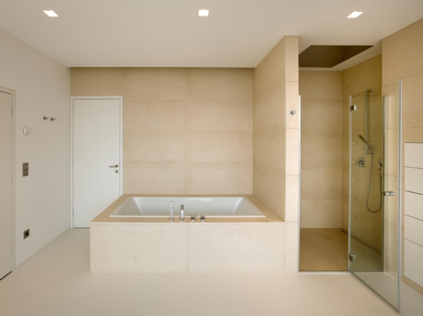 piccolo bagno con piastrelle beige Idee per piastrelle per bagno