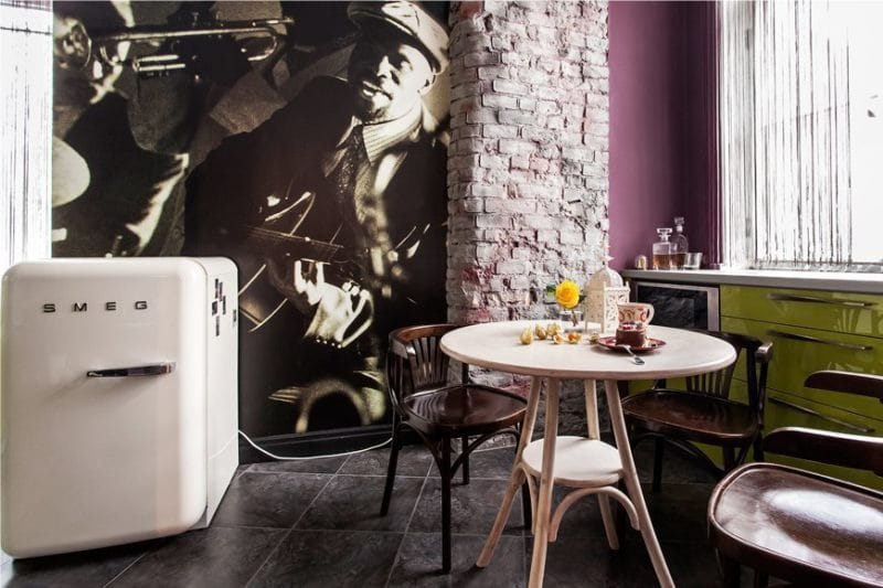 Черно -бели тапети в интериора на кухнята