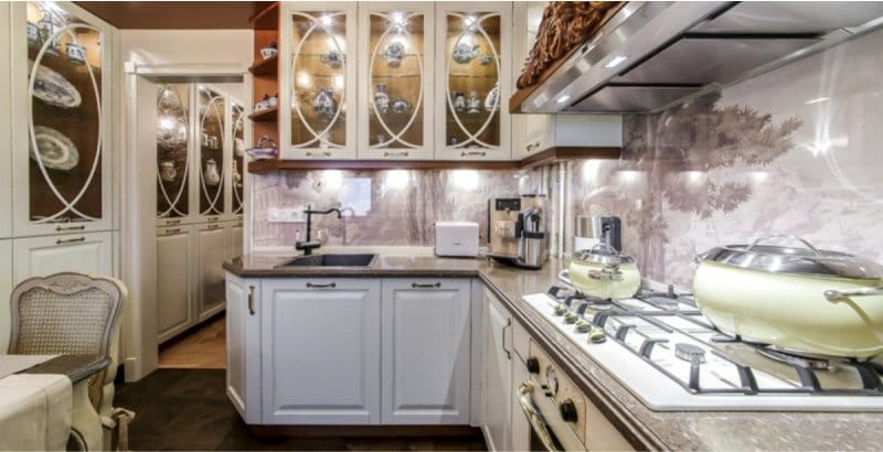 Тапет в кухненската престилка