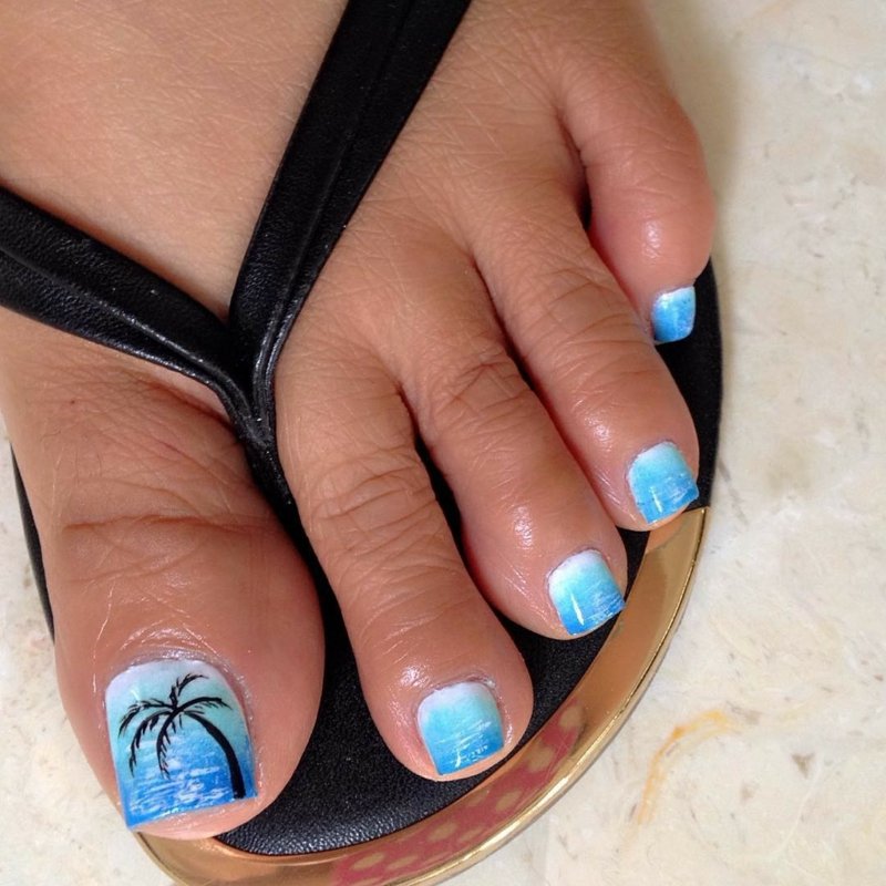 Ricostruzione unghie motivo palma blu bianco