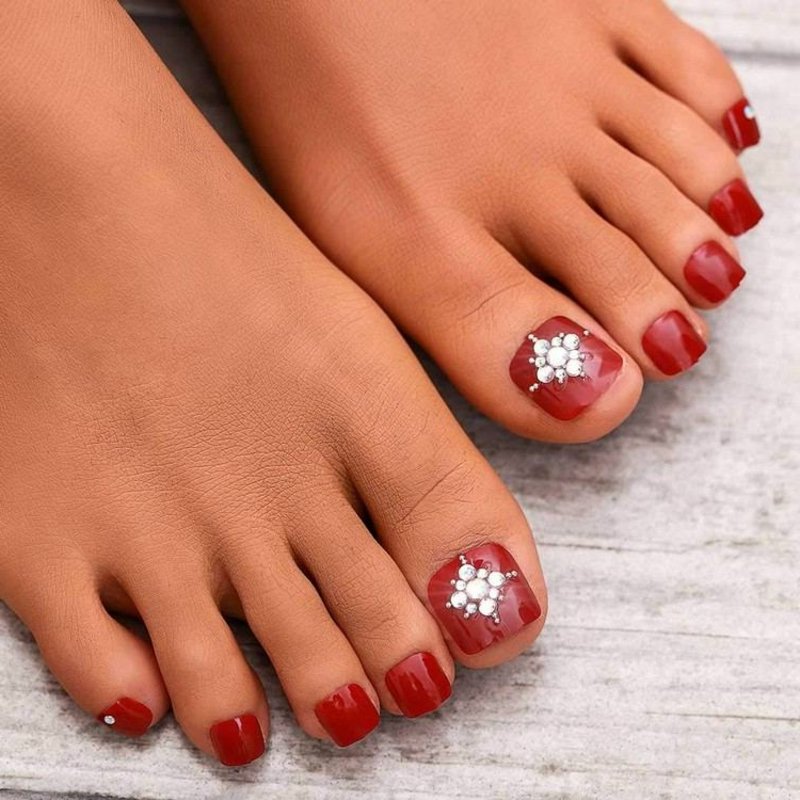 Design dell'unghia del piede rosso