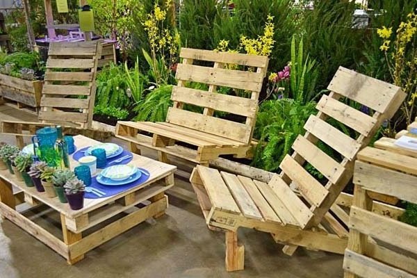 Mobilier de jardin en palettes - mode d'emploi et inspiration meubles de jardin de palettes palettes meubles de jardin meubles de palettes de jardin meubles euroapletten fauteuil de jardin instructions