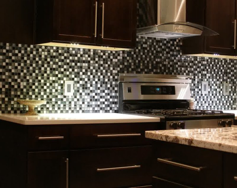 mosaïque de verre noir et blanc