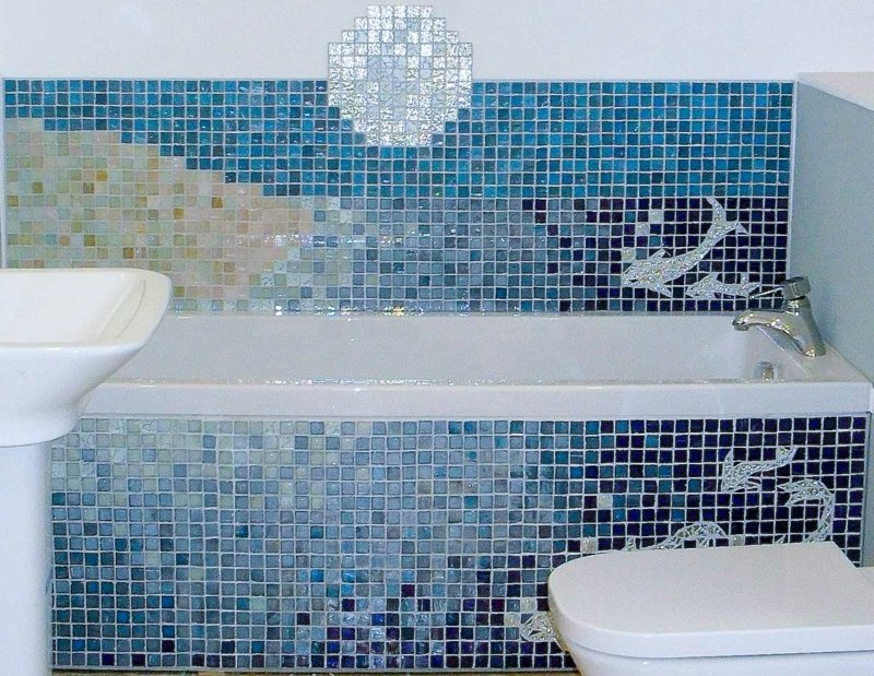 Carreaux de mosaïque de verre dans la salle de bain