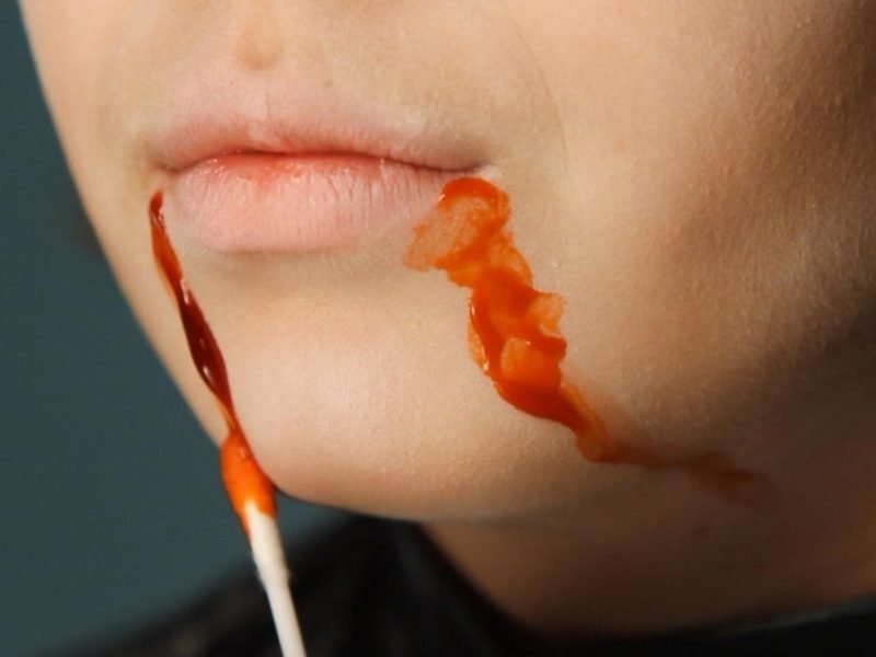 Halloween alkotják egyszerűen vérfoltok száj vámpír