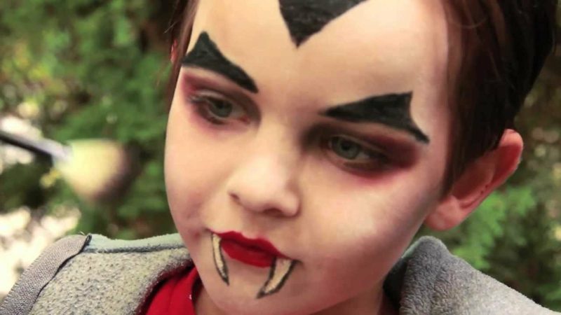 Halloween arcfestés gyerekek fiú vámpír