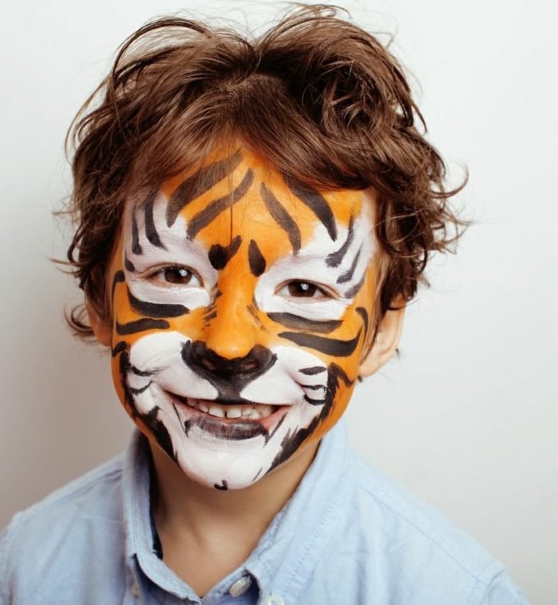 Halloween arcfestés gyerekek tigris