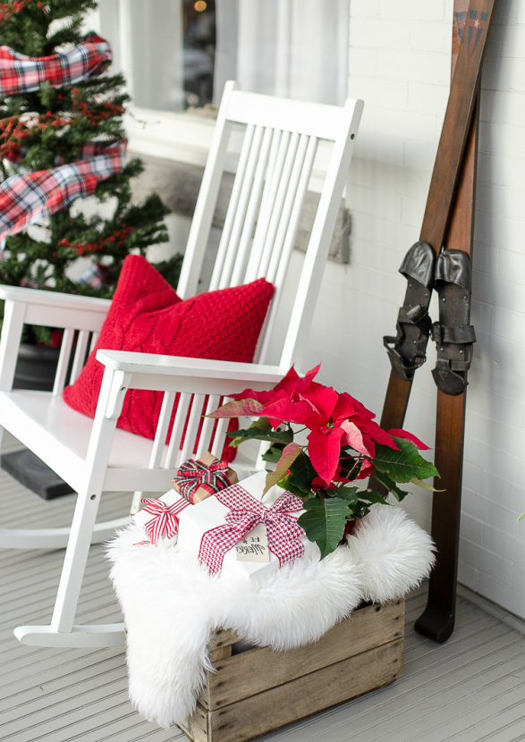 Csodálatos ötletek karácsonyi díszekhez a bejáratnál