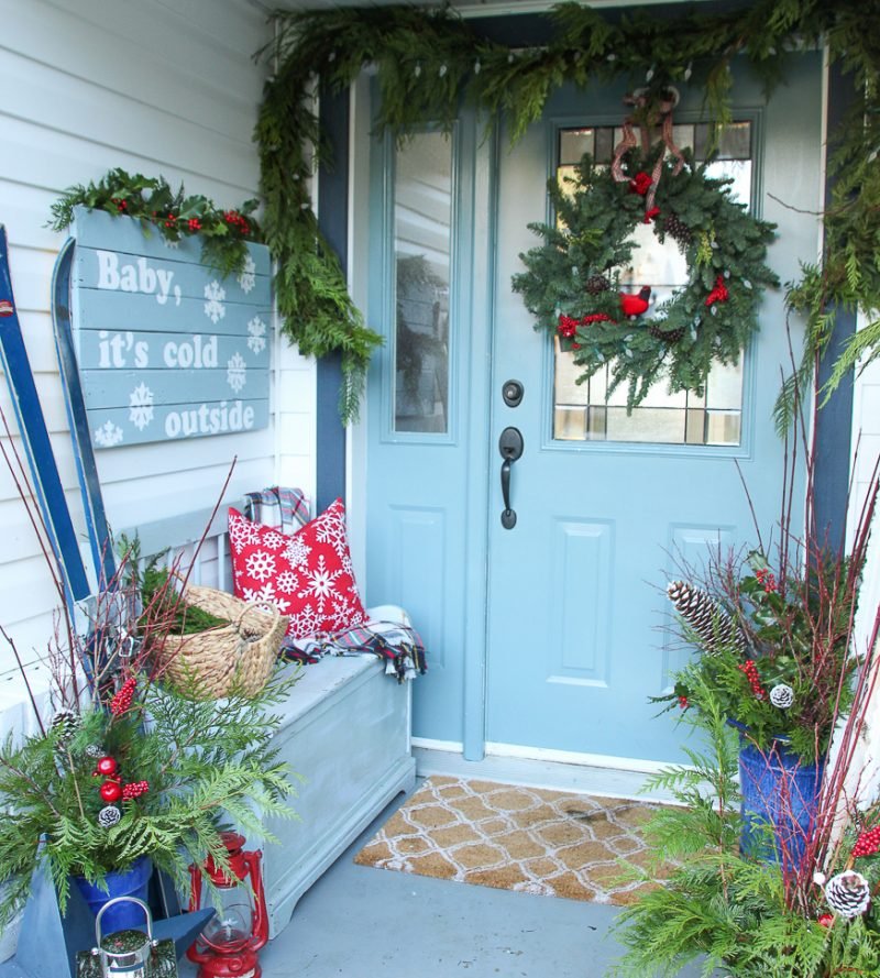 Egy kis veranda díszítése karácsonyra: a tökéletes karácsonyi dekoráció kívülről áll?