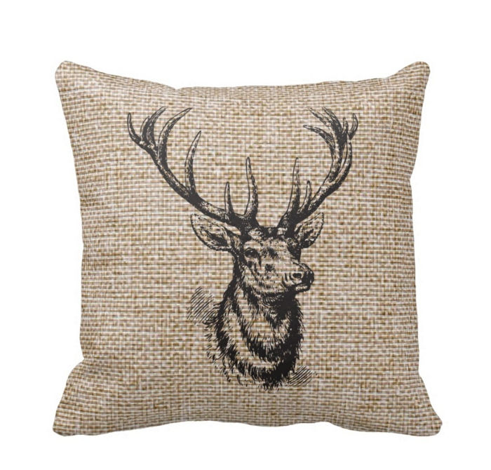 Bois de cerf sur le coussin coussins déco bois de cerf déco tête de cerf