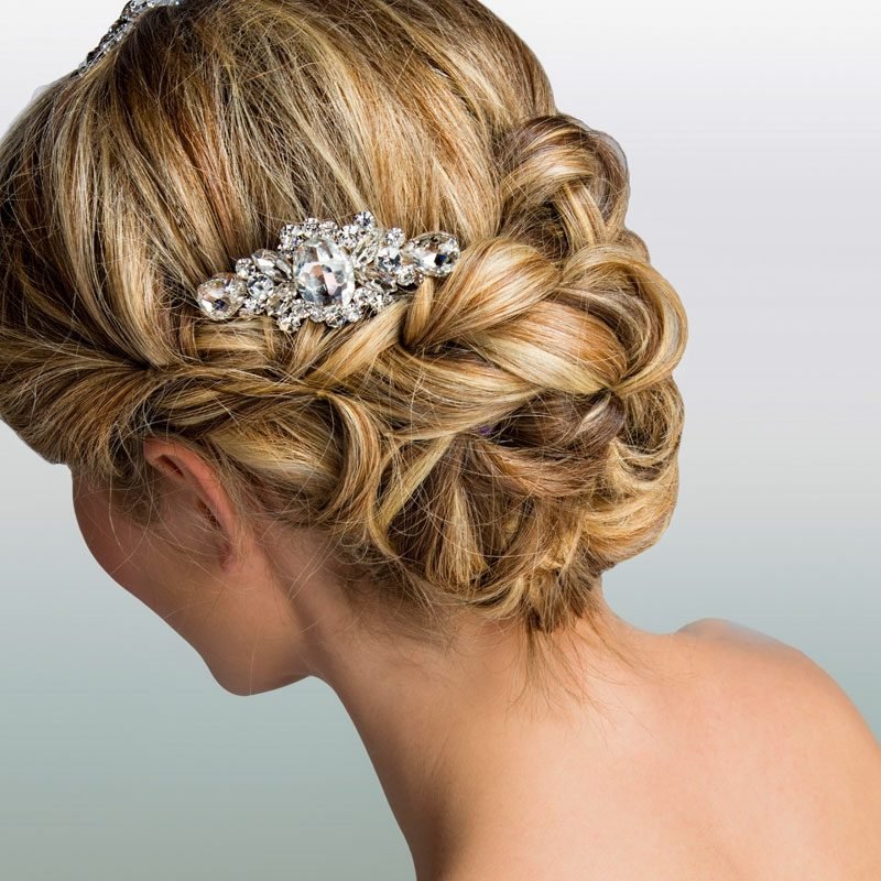 Frizure za punđu s dugom kosom