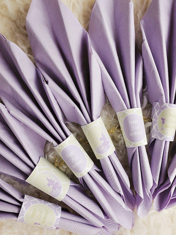 serviettes de mariage violet