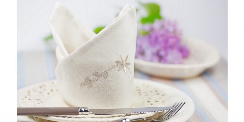 serviettes de mariage chapeau d'évêque