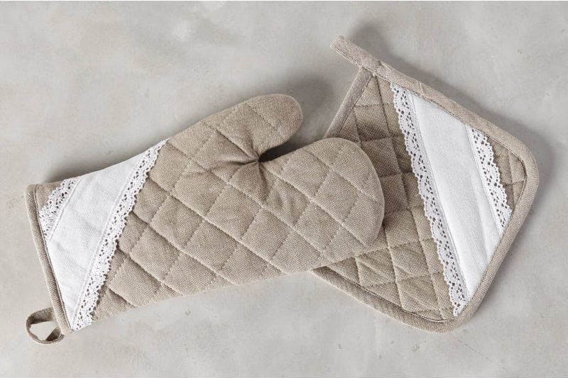 Linnen pannenlappen met kant