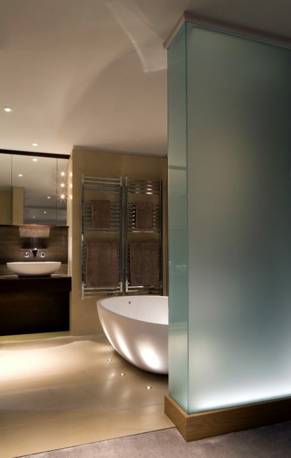 illuminazione indiretta bagno moderno funzionale