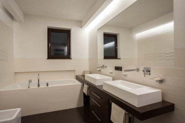 illuminazione indiretta bagno colore neutro design arredamento semplice