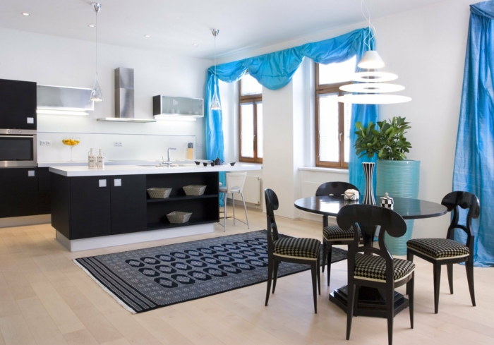 combiner le noir et le bleu conception de cuisine idées de design d'intérieur modernes