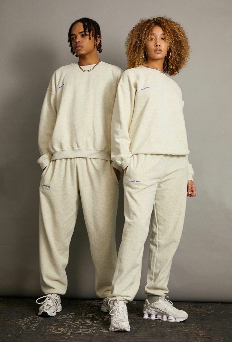 Completo pantalone jogging bianco comodo