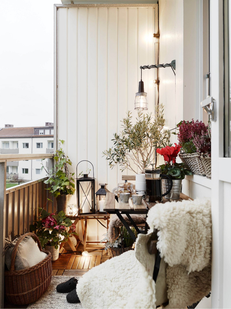 Candles on the balcony