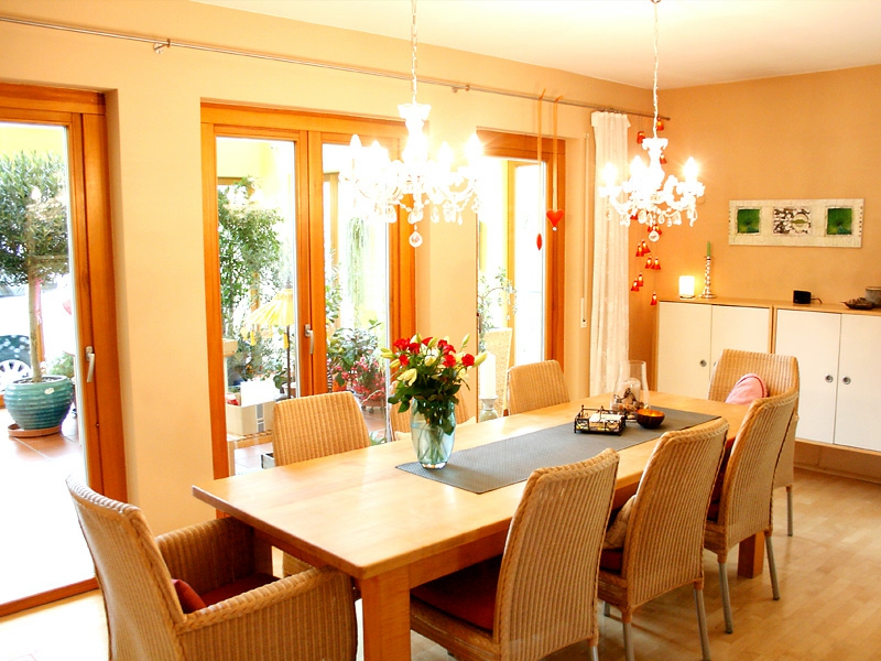 feng shui nella luminosa sala da pranzo