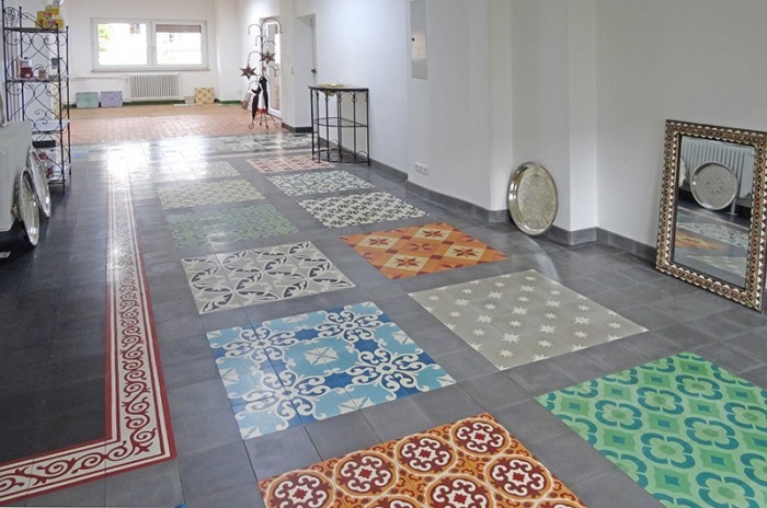 Ukras mediteranskim podom od keramičkih pločica