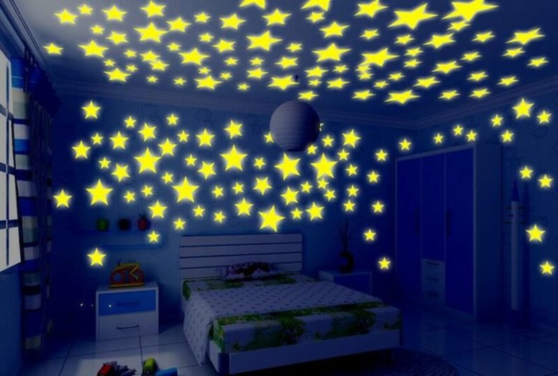Dječja soba boje fluorescentne boje zvjezdano nebo