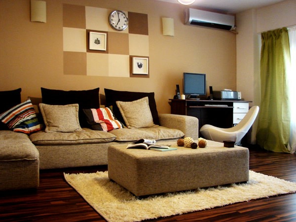 Arredare un soggiorno piccolo, colori neutri piccolo soggiorno allestito area di lavoro scrivania osmanne