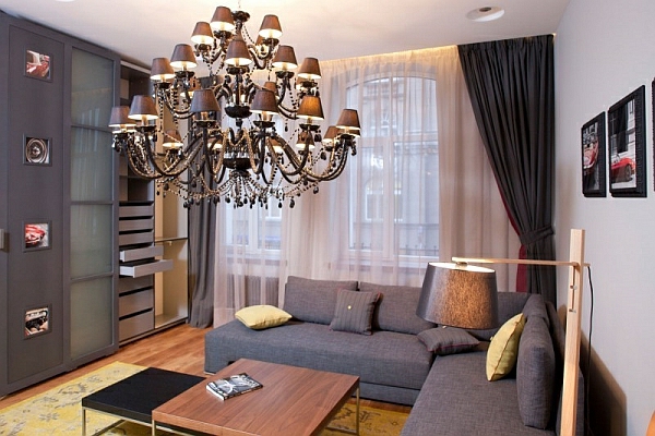 Arredare un piccolo soggiorno in stile antico Piccolo soggiorno allestito lampadari dai colori neutri