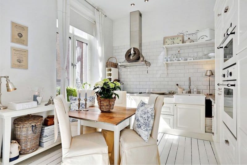 White kitchen Lidingo in Provence style interior White kitchen Lidingo in Provence style interior