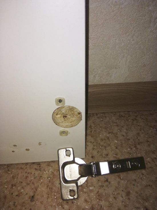 Счупени панти Лерой Мерлин