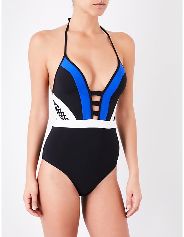 Il costume da bagno ideale per una struttura a pera Il costume da bagno ideale per una struttura a pera