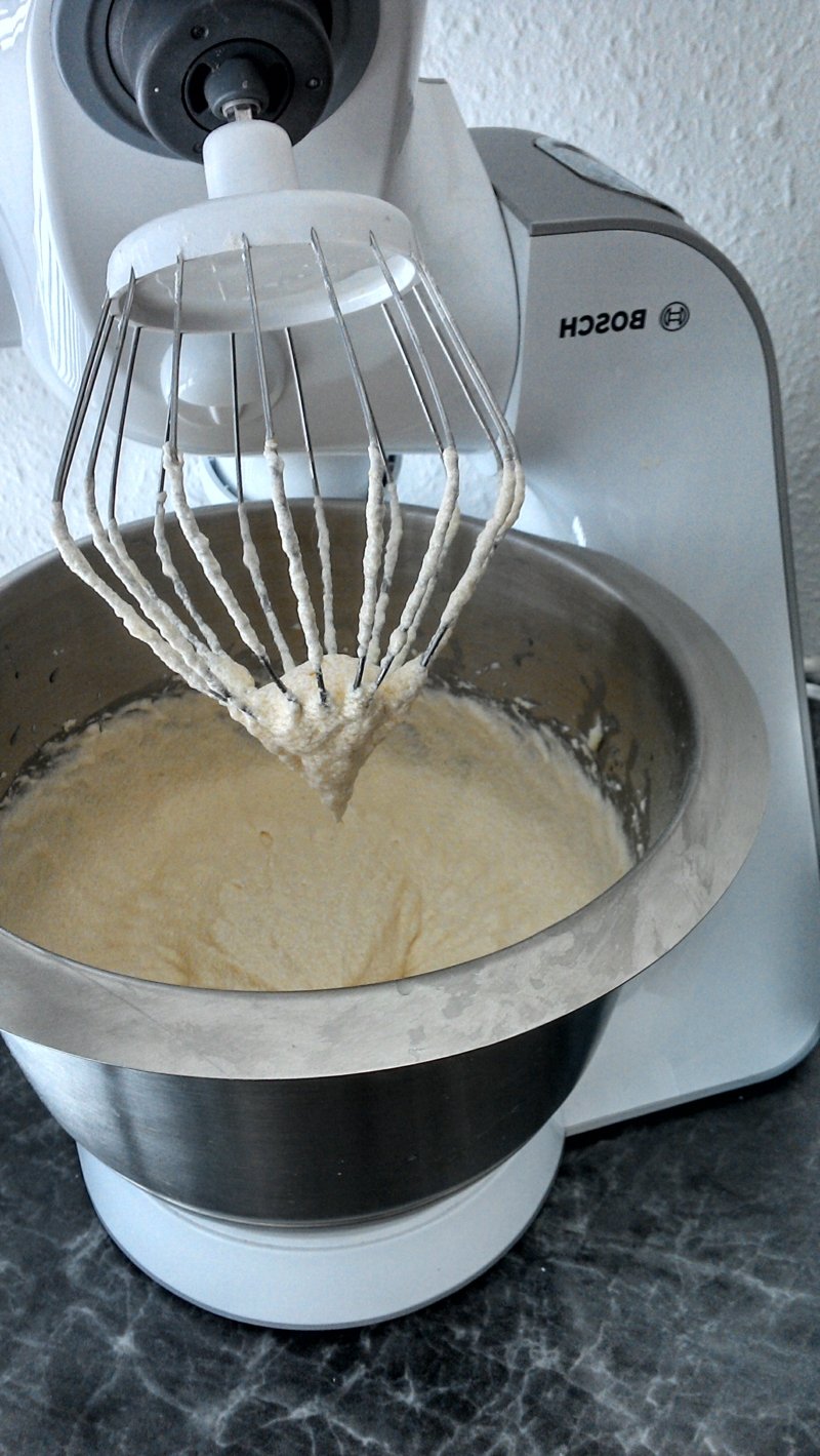 Prepara il tuo impasto per biscotti con la stevia Preparare la pastella per i biscotti