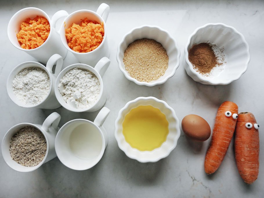 Készítse elő a sárgarépa torta hozzávalóit