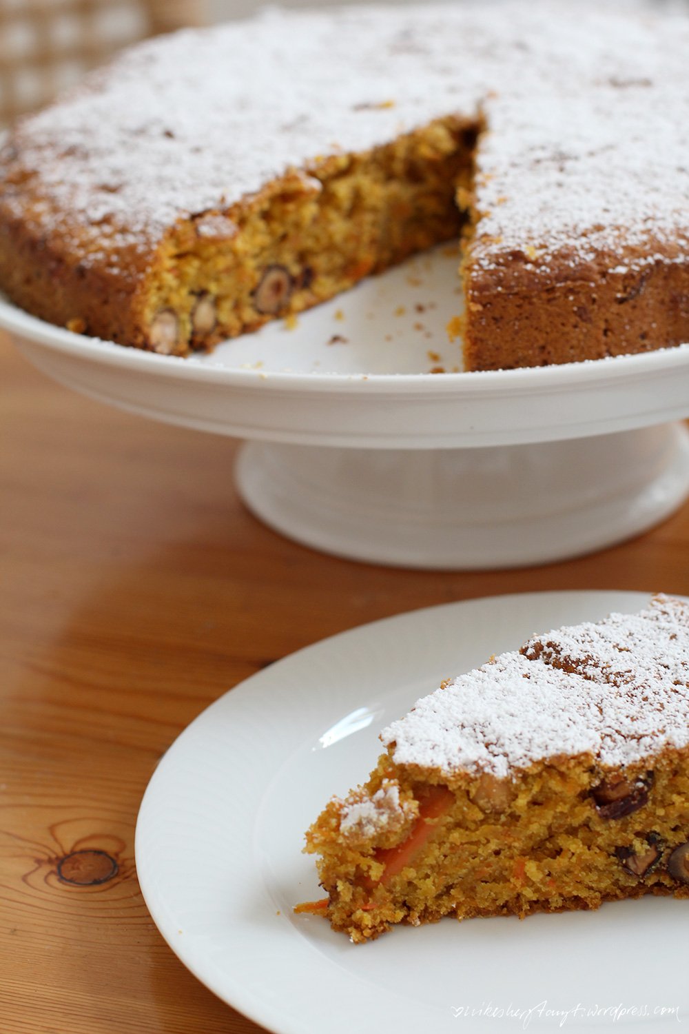 Vegán sárgarépatortát sütünk porcukorral