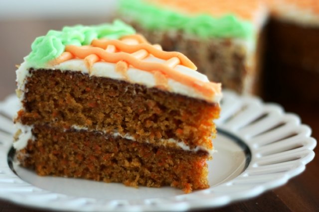 A sárgarépa torta nagyszerű ötleteket díszít