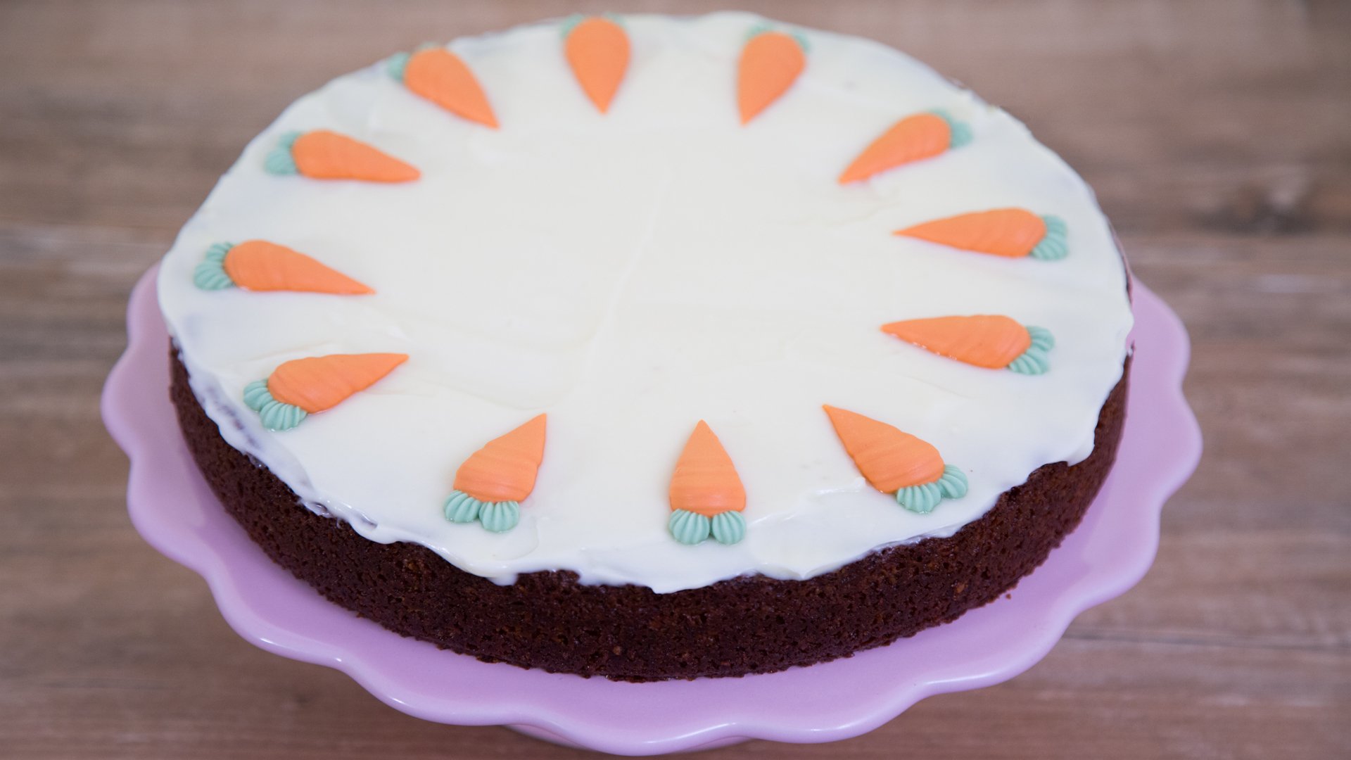 A sárgarépa torta ötleteket díszít