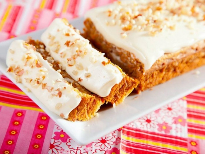 Préparer un gâteau aux carottes avec un gâteau au fromage à la crème