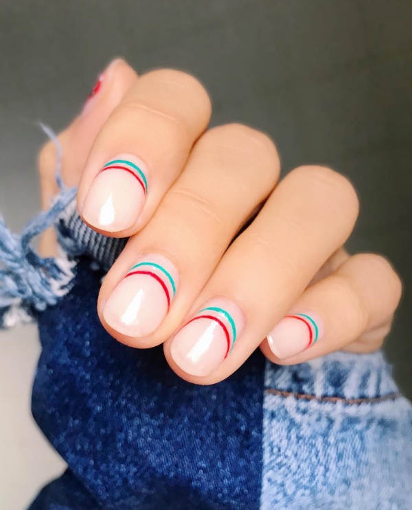 Minimalista és egyszerű körmök szivárvány mintával 30 minimalista és egyszerű köröm ötlet minden alkalomra fordított francia köröm szivárvány