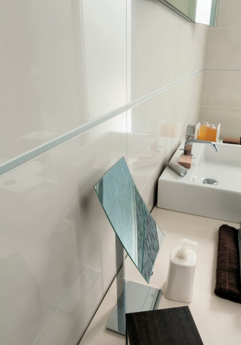 Mur de salle de bain en carrelage Mirage blanc tuiles mirage