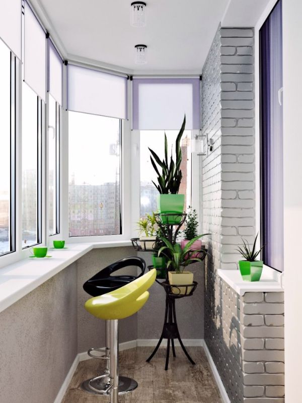 Egy sárga és egy fekete bárszék a kis erkélyhez Sárga és fekete színű designer szék