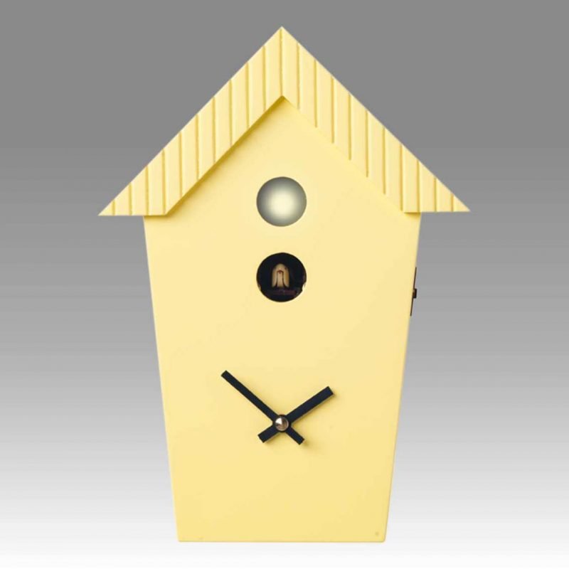 Un orologio a cucù giallo Un orologio a cucù giallo